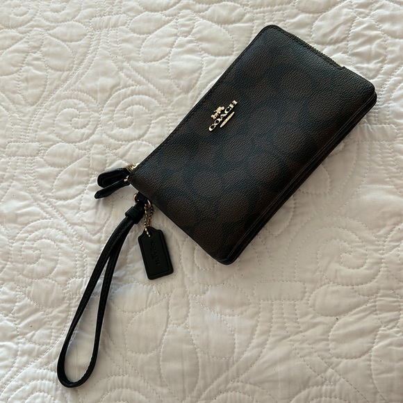 Coach Double Corner-Zip Wristlet - Picture 2 of 13